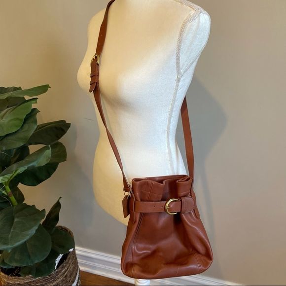 Coach Handbags - Vintage Coach Soho Beltwd Bucket Crossbody
